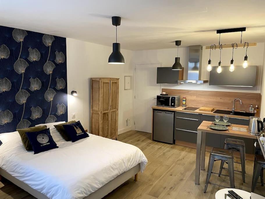 Alp Chartres - Cosy Studio Au Coeur De Chartres Avec Parking Exterior photo