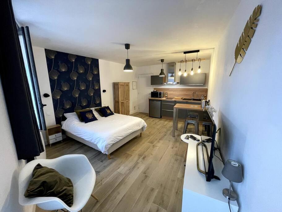 Alp Chartres - Cosy Studio Au Coeur De Chartres Avec Parking Exterior photo